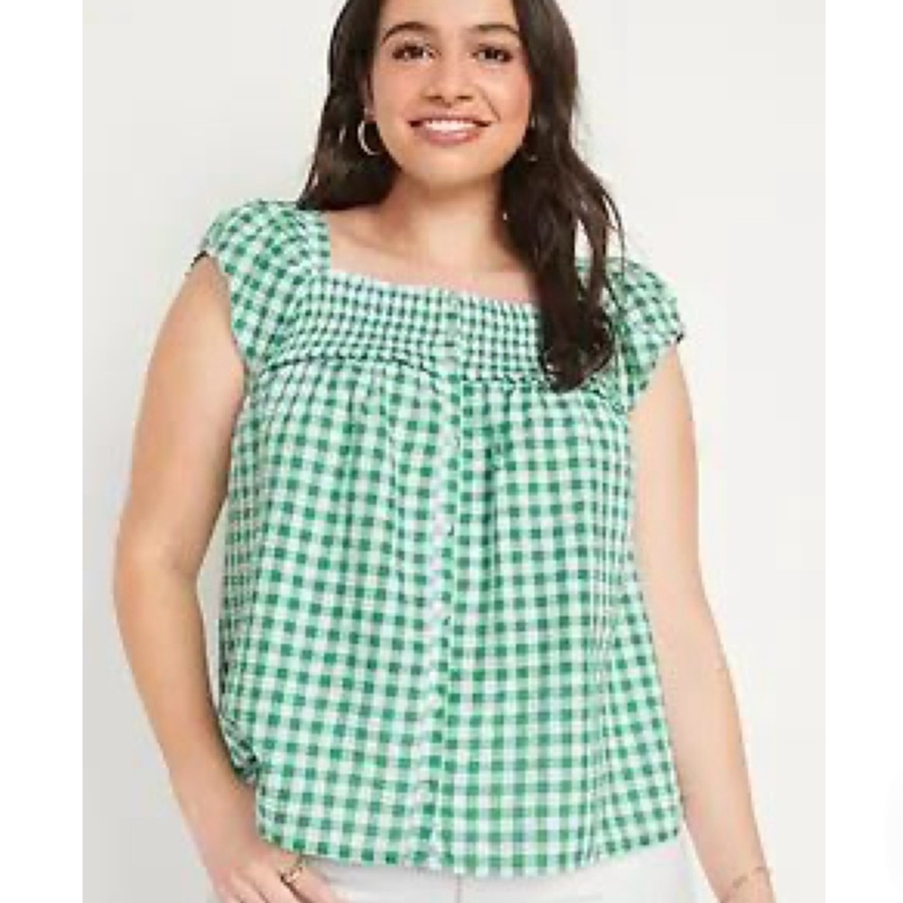 Old Navy L Flutter-Sleeve Smocked Seersucker Swing Blouse in Green Gingham